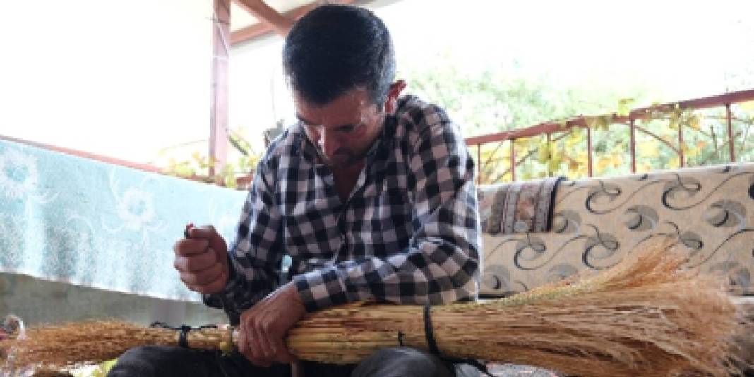 Babası romanlardan, o babasından öğrendi! 30 yıldır baba yadigarına sahip çıkıyor: Evinin geçimine katkı sağlıyor 4